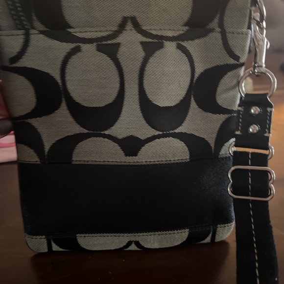 Coach - Picture 2 of 2